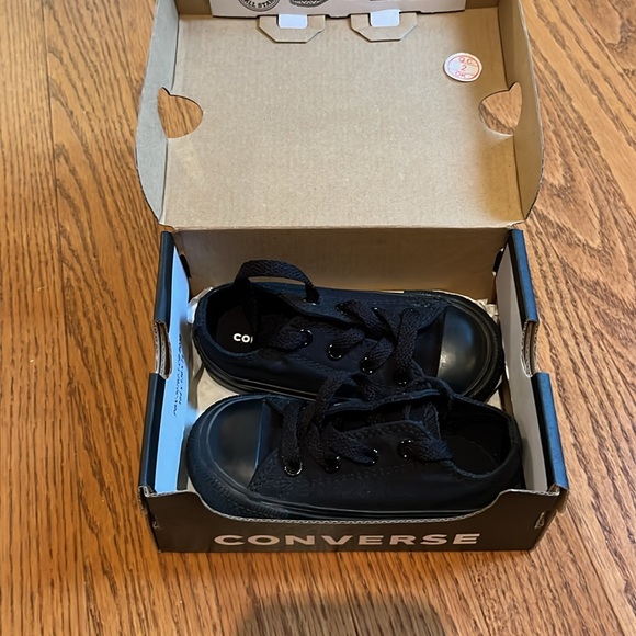 KIDS CONVERSE ALL STAR SNEAKERS BLACK SIZE US4 - Picture 9 of 9